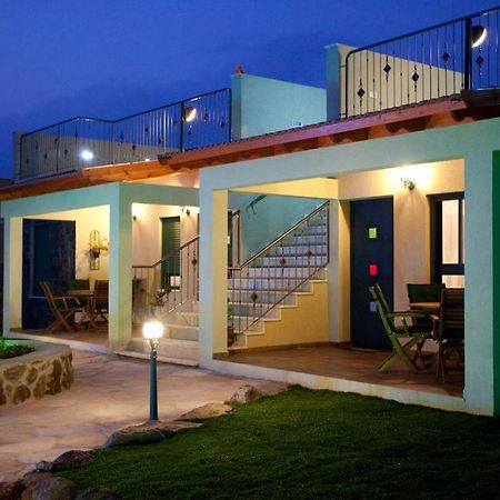 Tenebagolan Suites Zimmers Had Nes Exterior photo
