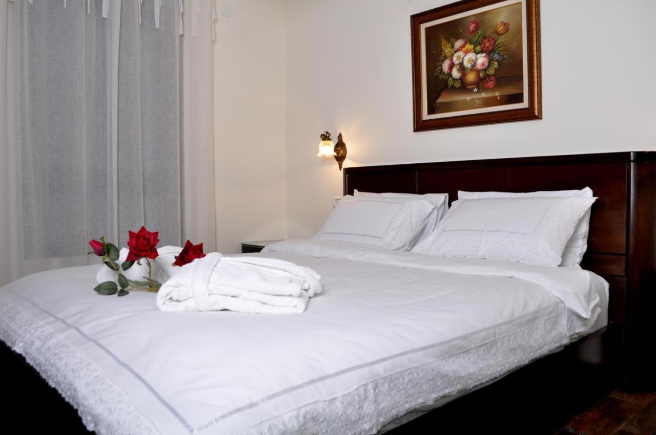 Tenebagolan Suites Zimmers Had Nes Exterior photo